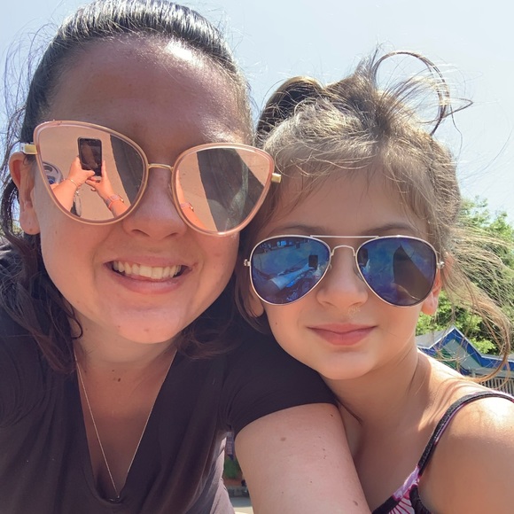 Meet your Posher, Jaimee - Picture 2 of 2